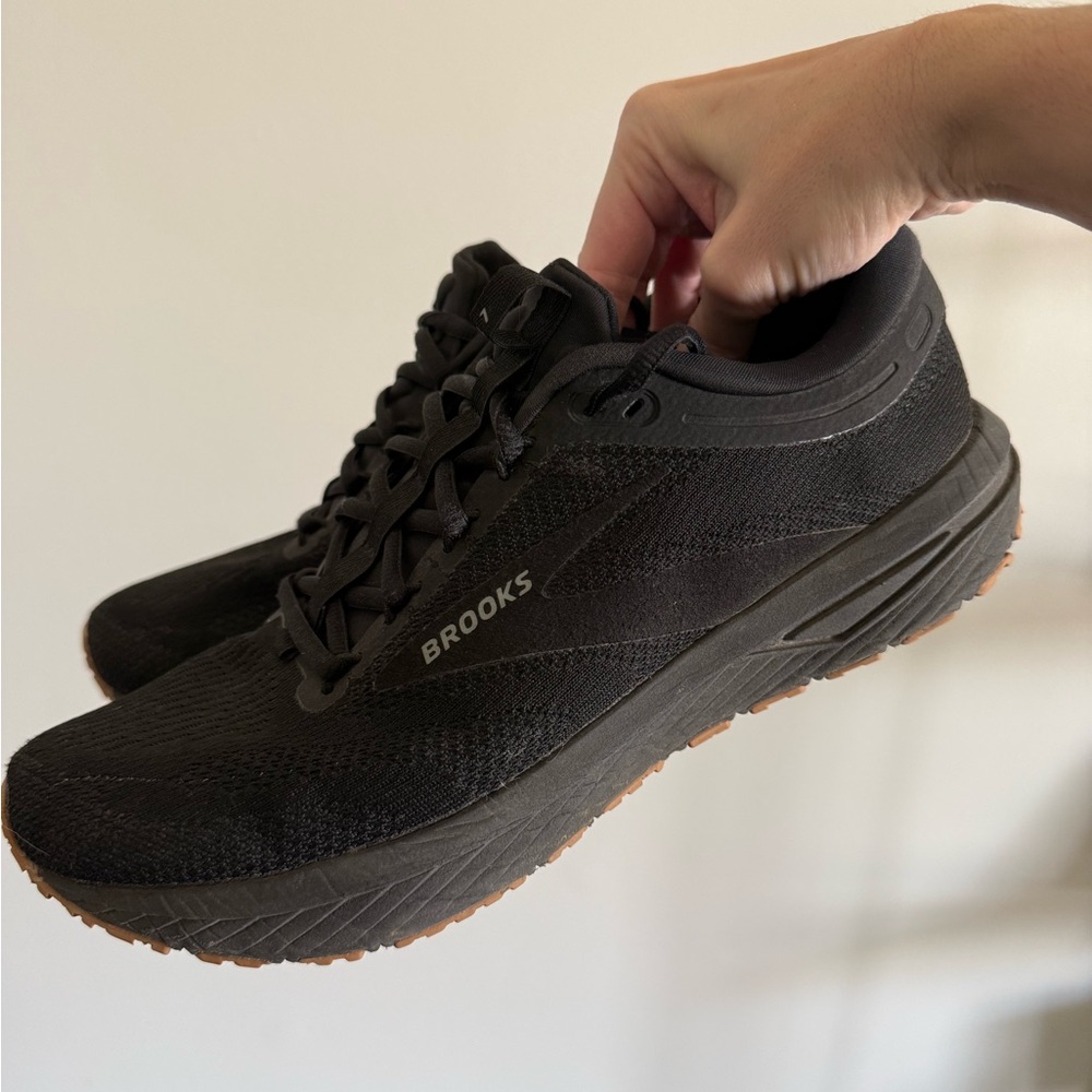 Brooks Men's Black Athletic Shoes